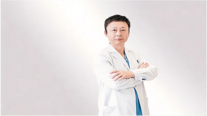 李江副主任医师：口腔种植领域资深专家与院内种植学科院内种植科室负责人、科室技术负责人