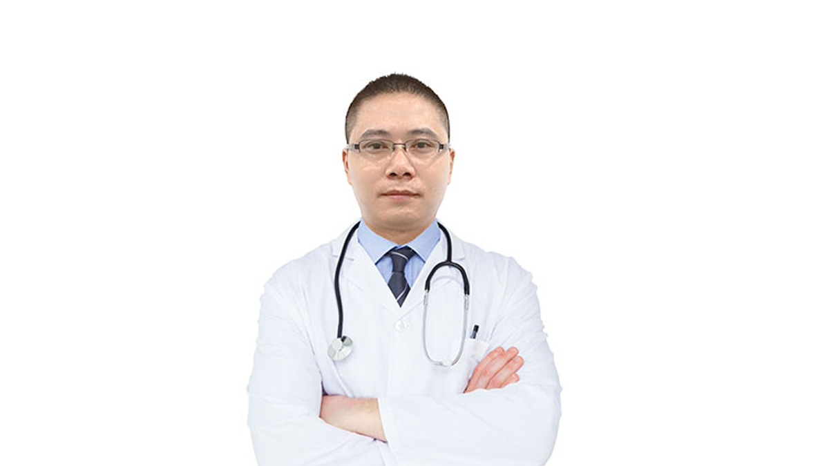 刘成主任医师｜成都华医皮肤研究院 疑难皮肤病与医美皮肤病诊疗专家