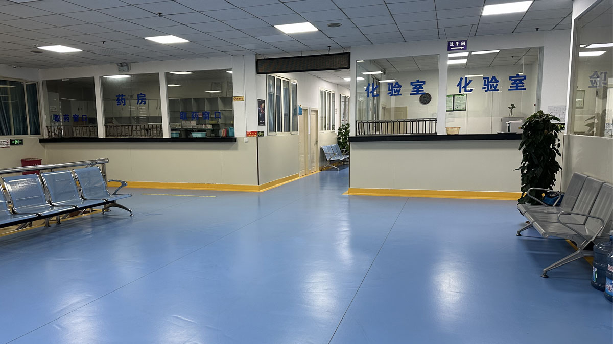 20 年公益路 10 万人次受益 —— 贵阳西部医院公益医疗援助纪实