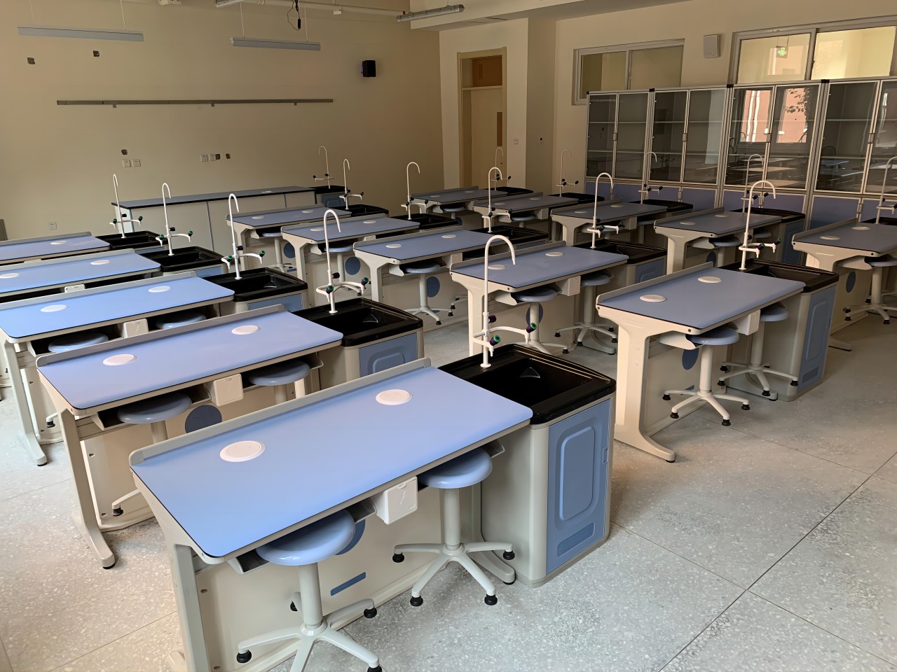 中小学实验室 学科化标准化整体建设