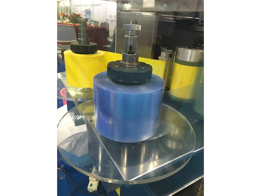 Plastic Ampoule Filling Sealing Machine
