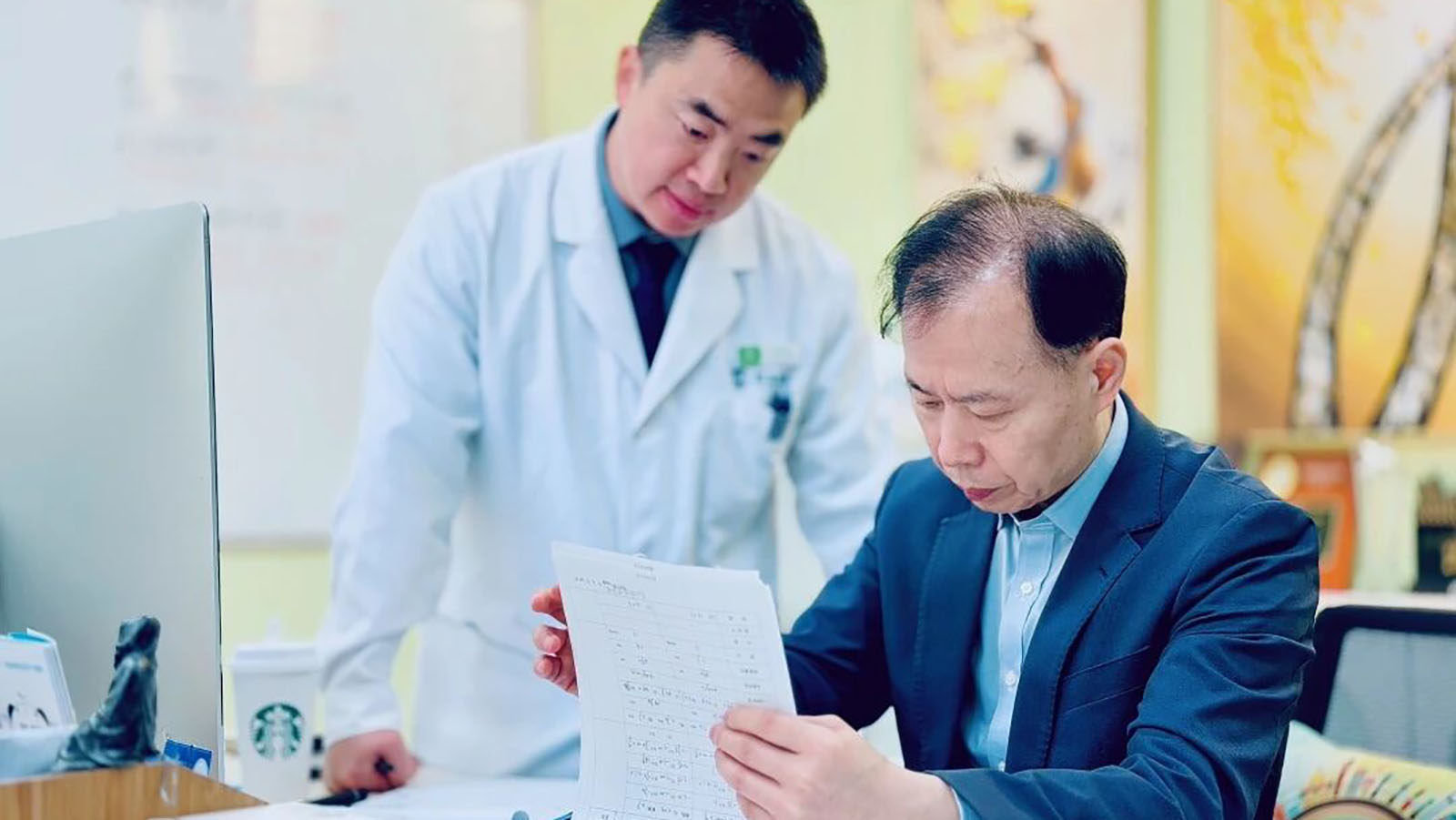 杭州朝聚眼科荣获双项行业授牌 老视矫正专科建设再获认可