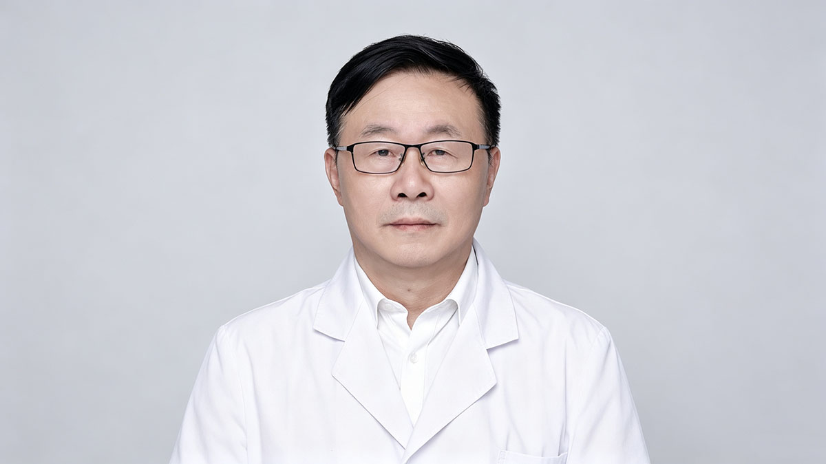 杨书平 主任医师 —— 血液净化续生命 | 肾内救治重个体