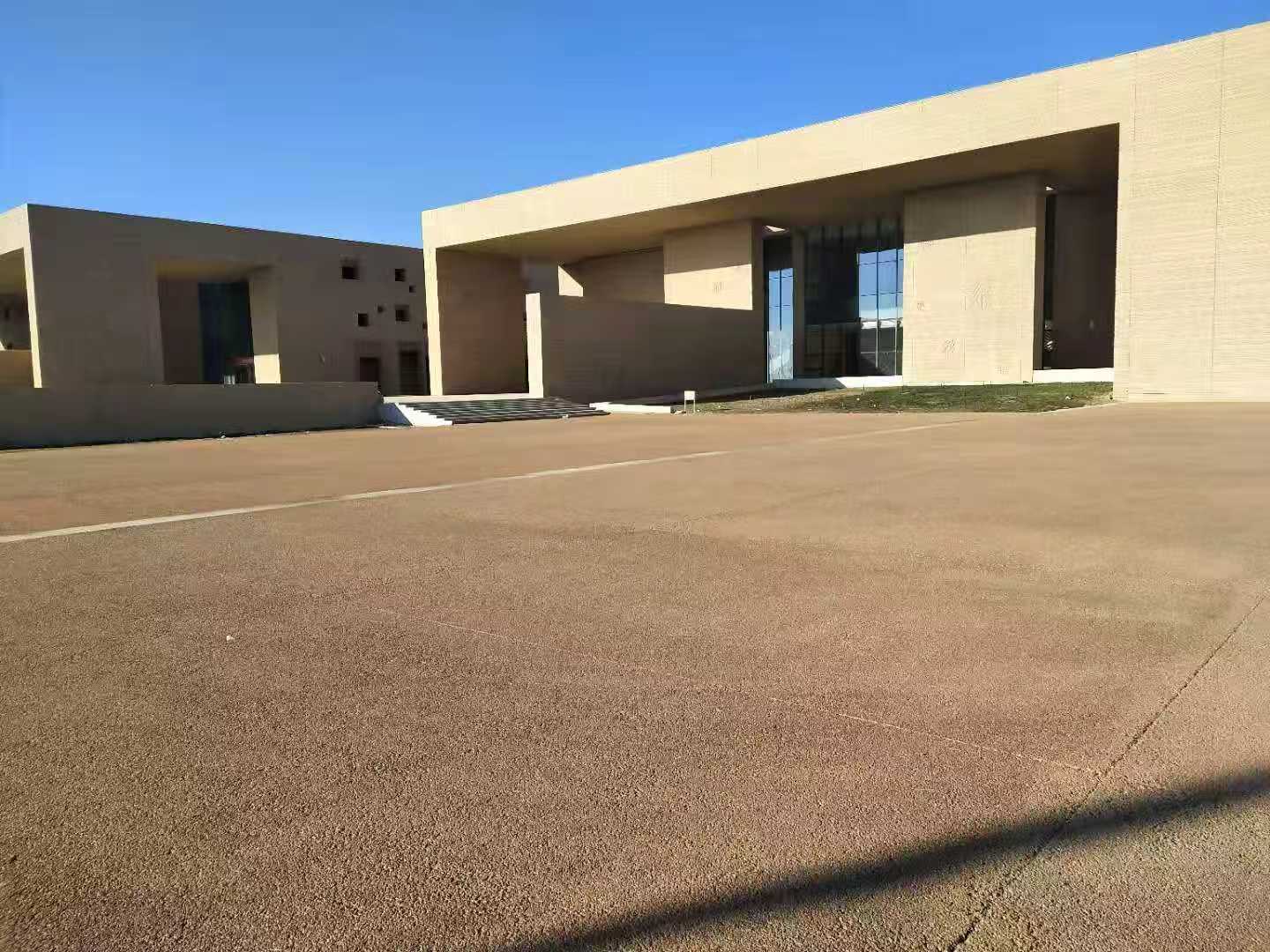 学校与幼儿园周边为什么要用彩色防滑路面？安全减速与导视