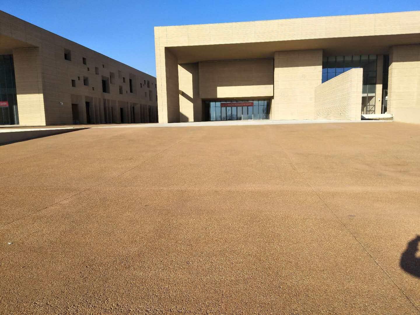 西夏王陵广场露骨料透水混凝土铺装：世界文化遗产遗址保护与海绵城市建设融合示范