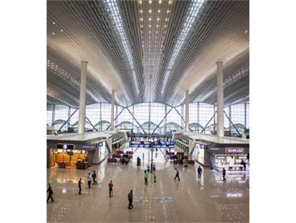 赋能世界级航空枢纽：广州白云国际机场电力传输与消防安全系统工程深度解析