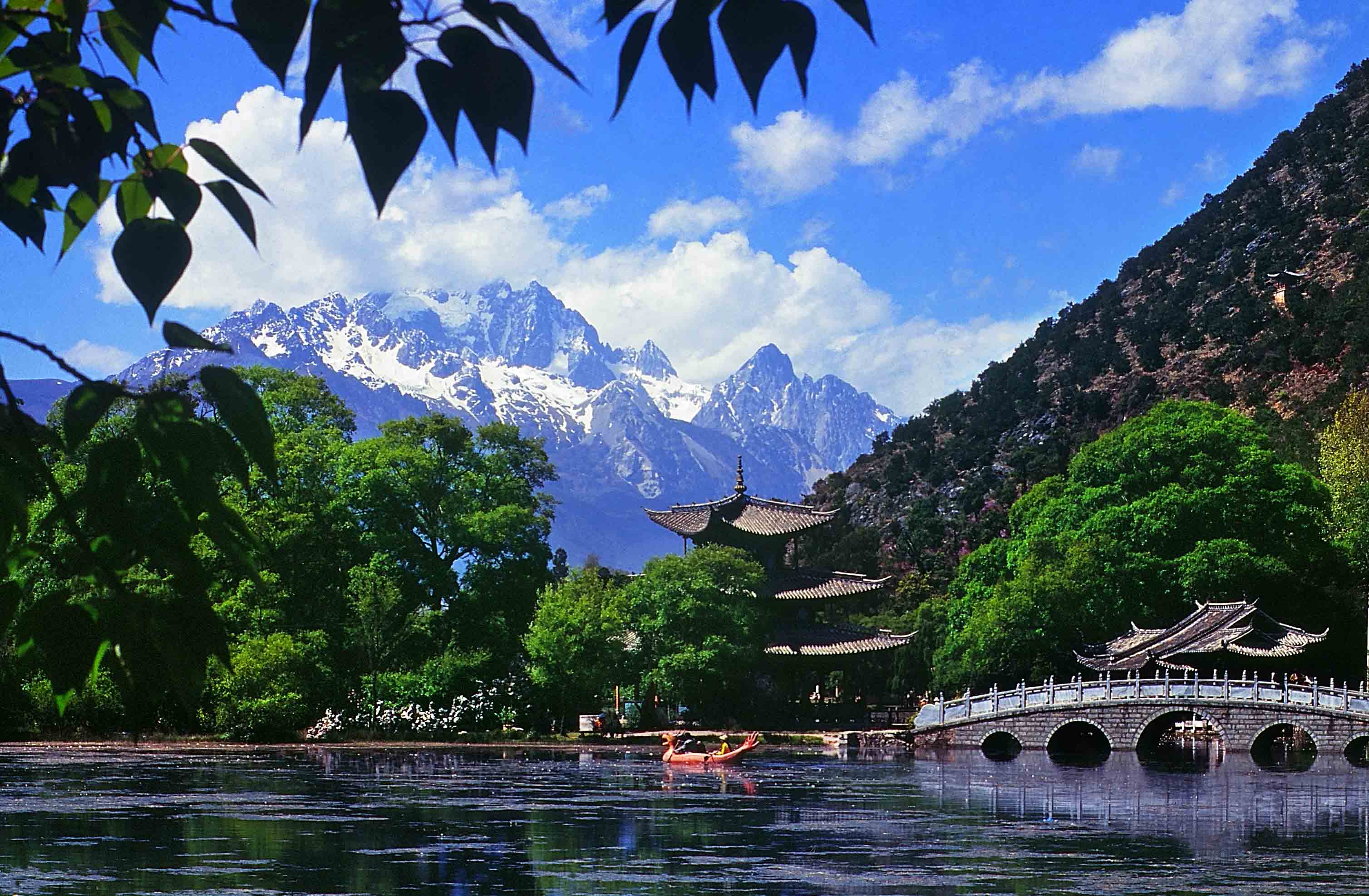 去云南旅游必带什么？分季节分人群清单